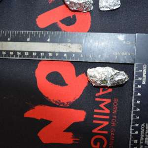 Canabis descoperit asupra a doi tineri de către polițiștii de frontieră