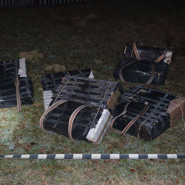 Țigări de contrabandă în valoare de 183.000 lei, confiscate la frontiera de nord a României