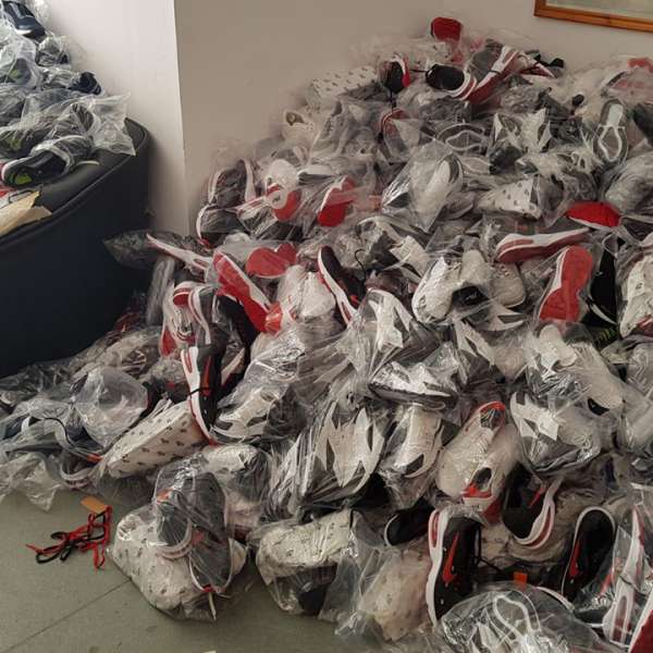 Bunuri, în valoare de 264.550 lei, susceptibile a fi contrafăcute, confiscate de polițiștii de frontieră giurgiuveni
