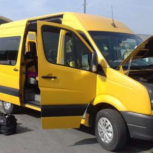 Ţigări ascunse în banchete, caroserie şi uşile unor microbuze,  descoperite la P.T.F. Giurgiu