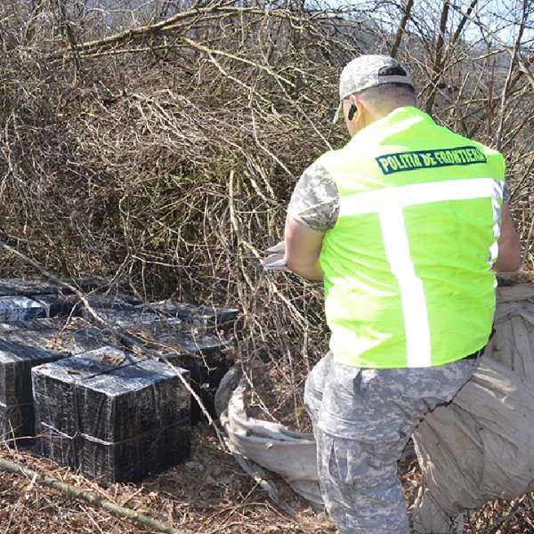 Peste 174.000 de pachete cu țigări în valoare de aproximativ 431.000 euro descoperite de polițiștii de frontieră în ultima săptămână