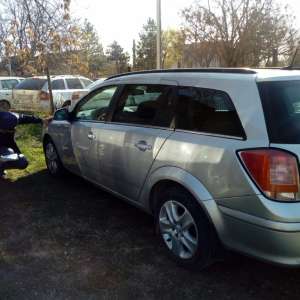 Autoturism furat din Cehia, depistat la controlul de frontieră