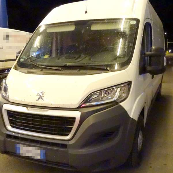 Microbuz căutat de autoritățile din Germania, depistat la P.T.F. Calafat