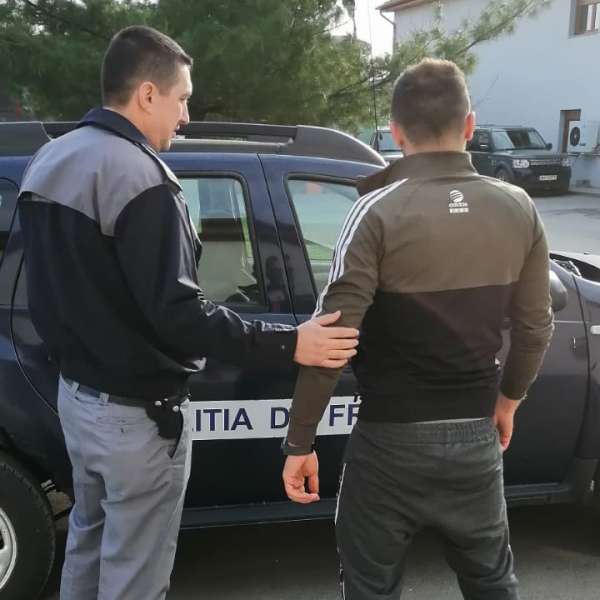 Cetățean din Kosovo, oprit la frontiera de sud-vest