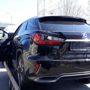 Trei autoturisme căutate de autorităţi, descoperite de poliţiştii de frontieră la sfârşitul săptămânii trecute