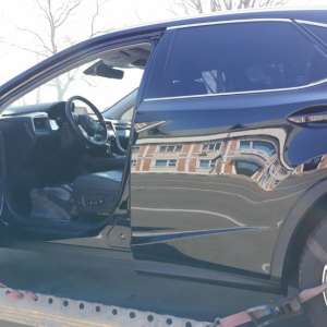 Trei autoturisme căutate de autorităţi, descoperite de poliţiştii de frontieră la sfârşitul săptămânii trecute