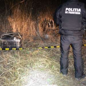 Focuri de armă la frontiera de est pentru reţinerea ţigărilor de contrabandă