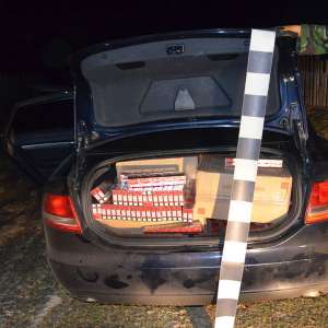 Peste 17.000 pachete cu țigări de contrabandă, confiscate la frontiera de nord