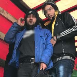 Cinci cetăţeni străini, ascunşi printre utilaje de morărit, depistaţi în P.T.F. Giurgiu