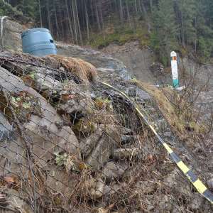 Butoi plin cu ţigări, descoperit în râul Suceava  de poliţiştii de frontieră