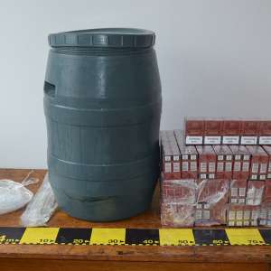 Butoi plin cu ţigări, descoperit în râul Suceava  de poliţiştii de frontieră