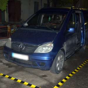Mercedes Benz blindat cu ţigări de contrabandă, confiscat la Iaşi