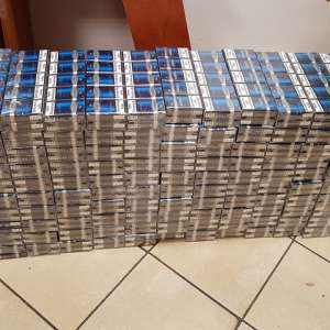 Doi români şi un sârb cercetaţi pentru contrabandă cu ţigări