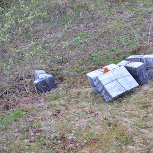 Peste 34.000 pachete de ţigări confiscate la frontiera de nord