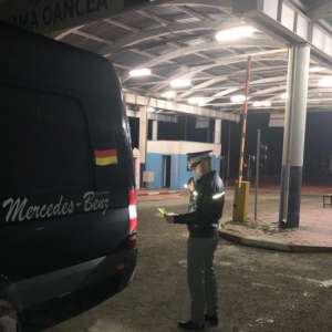 Autovehicul radiat din circulaţie, descoperit în P.T.F. Oancea