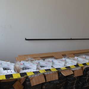 Peste 7.000 de pachete cu țigări de contrabandă, confiscate la frontiera de nord
