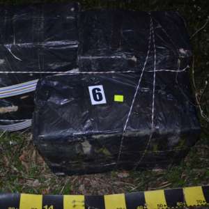 Aproximativ 40.000 pachete cu țigări de contrabandă,  depistate la frontiera de nord