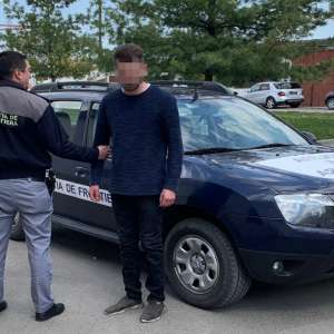 Cetățean din Kosovo, oprit la frontiera de sud-vest