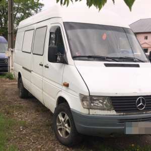 Microbuz căutat de autoritățile din Italia, descoperit în P.T.F. Siret