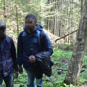 Doi  cetăţeni străini opriți la frontiera de nord a ţării