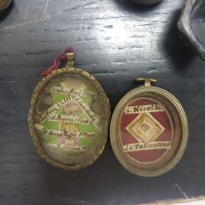Peste 10 kilograme de obiecte şi bijuterii din metal argintiu, descoperite asupra unui cetăţean chinez pe Aeroportul Cluj-Napoca
