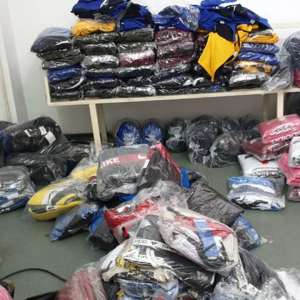 Textile şi parfumuri susceptibile a fi contrafăcute, descoperite de polițiștii de frontieră giurgiuveni