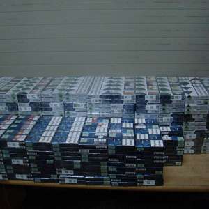 Ţigări ascunse în podeaua autoturismului depistate în P.T.F. Siret