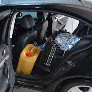 Țigări de contrabandă, descoperite la frontieră