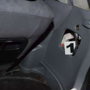 Tutun aromatizat, ascuns într-un autoturism