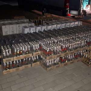 2.766 de sticle cu alcool descoperite  la P.T.F. Giurgiu