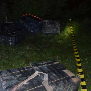 Peste 30.000 pachete de ţigări confiscate la frontiera de nord