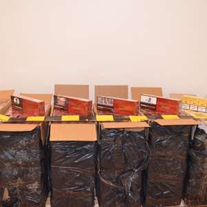 Peste 30.000 pachete de ţigări confiscate la frontiera de nord