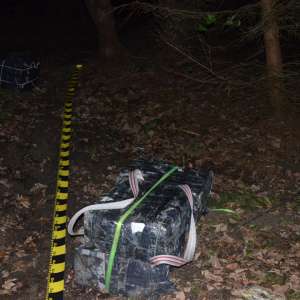 Peste 30.000 pachete de ţigări confiscate la frontiera de nord