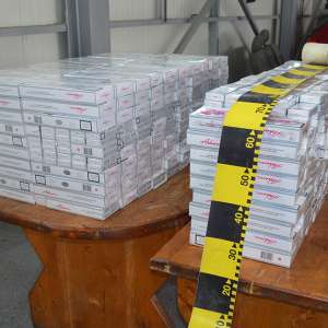 Peste 30.500 pachete cu țigări de contrabandă, confiscate la frontiera de nord a ţării