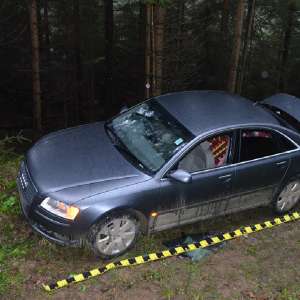 Zeci de colete cu ţigări de contrabandă depistate la graniţa cu Ucraina