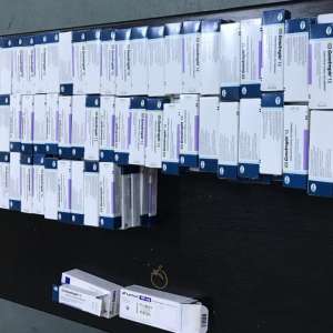 395 fiole cu substanţe dopante, descoperite de poliţiştii de frontieră de la P.T.F. Giurgiu