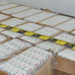 Aproximativ 24.000 de pachete cu ţigări confiscate la frontiera de nord