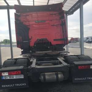 Autocamion căutat de autorităţile din Ungaria, descoperit de poliţiştii de frontieră din P.T.F. Nădlac II