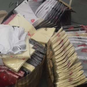 Textile, parfumuri şi încălțăminte susceptibile a fi contrafăcute, descoperite de polițiștii de frontieră giurgiuveni