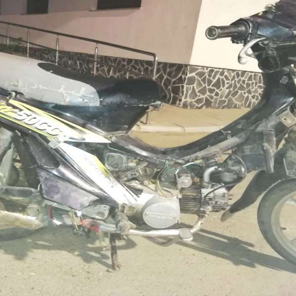 Fără permis de conducere, în stare avansată de ebrietate, conducând un moped neînmatriculat