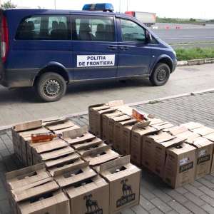 276 de sticle cu alcool descoperite la P.T.F. Giurgiu