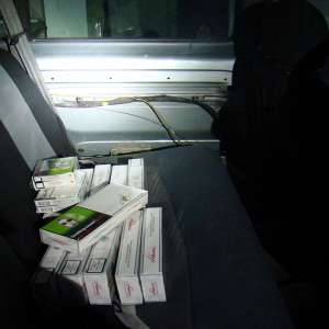 Țigări de contrabandă în valoare de 42.000 lei, confiscate de polițiștii de frontieră