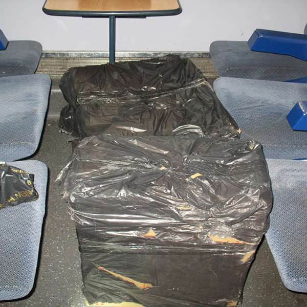 Țigări de contrabandă în valoare de 42.000 lei, confiscate de polițiștii de frontieră