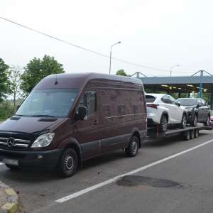 Trei autoturisme căutate de autorităţi, descoperite de poliţiştii de frontieră ieşeni la sfârşitul săptămânii trecute