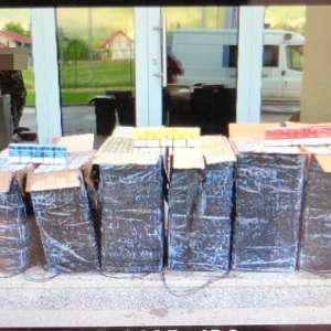 Peste 10.000 pachete cu țigări, confiscate la frontiera de nord