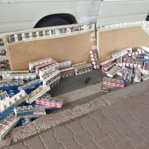 Ţigări ascunse în plafonul și pereții interiori ai unui microbuz, descoperite la P.T.F. Giurgiu