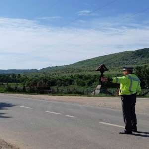 Depistat la volan, fără permis de conducere