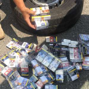 Ţigări ascunse în roata de rezervă, descoperite la P.T.F. Calafat