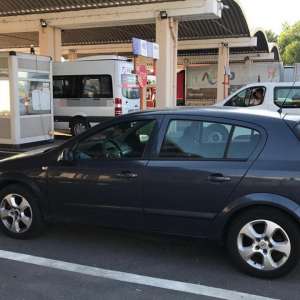 Autoturism căutat de autorităţile din Franța, descoperit la P.T.F. Giurgiu