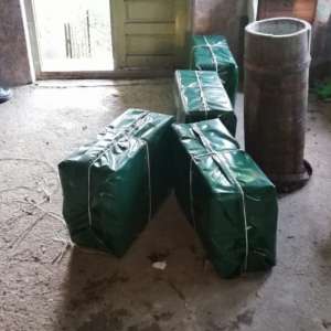 15.000 de pachete cu țigări de contrabandă, confiscate la frontieră